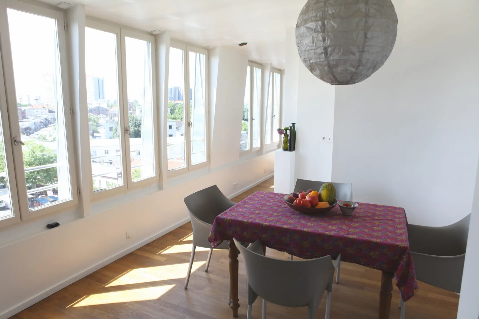 ROOFTOP ST OUEN SALLE A MANGER